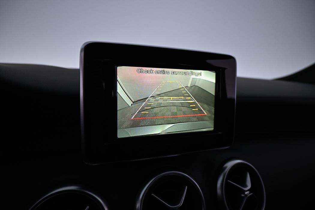 MERCEDES-BENZ A 2014