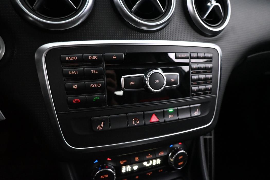 MERCEDES-BENZ A 2014