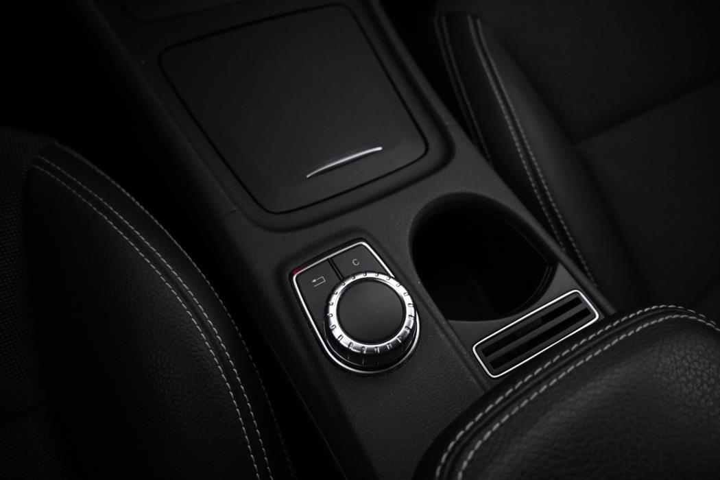 MERCEDES-BENZ A 2014