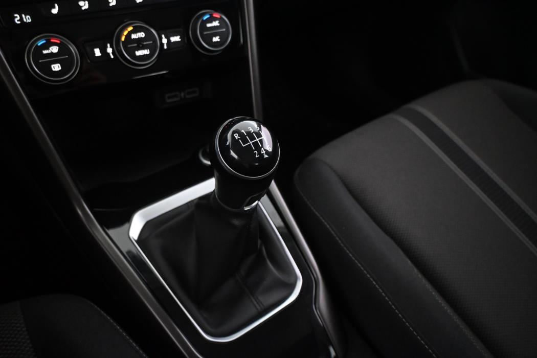 VOLKSWAGEN T-Roc 2019