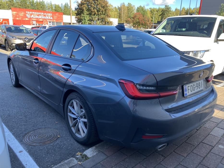 BMW 330 2020