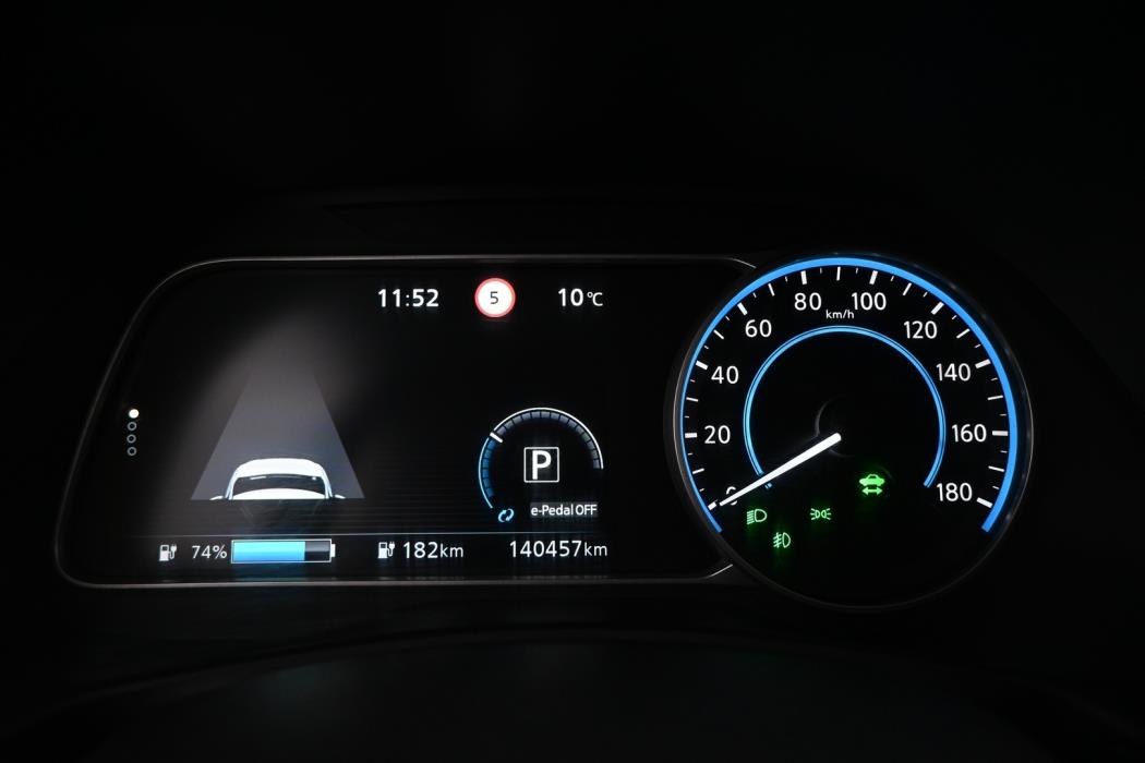 NISSAN Leaf 2018