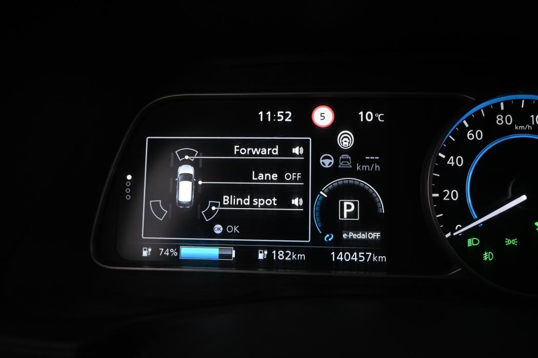 NISSAN Leaf 2018