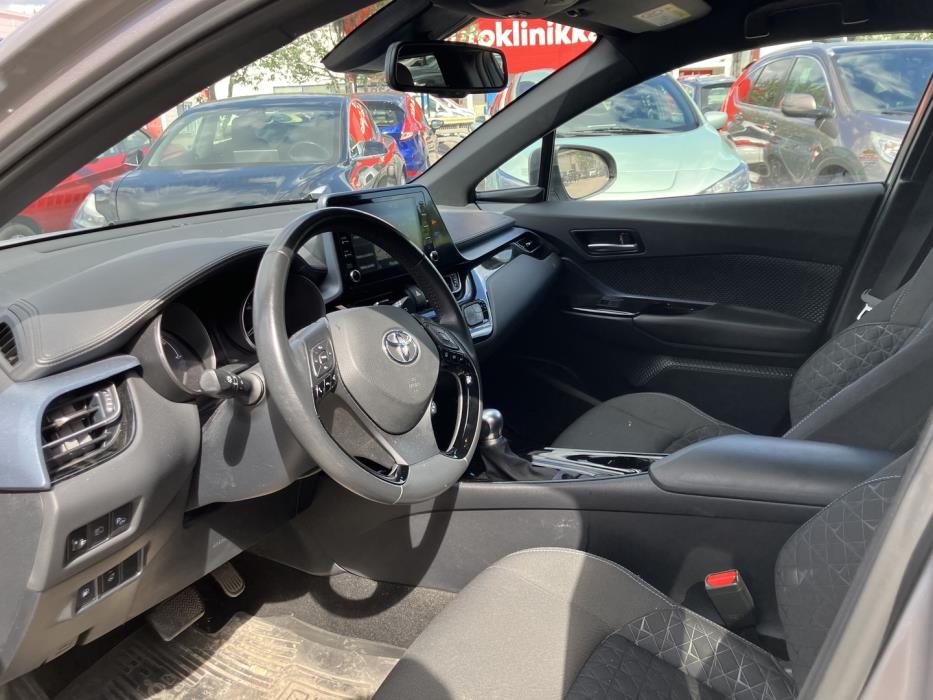 TOYOTA C-HR 2020