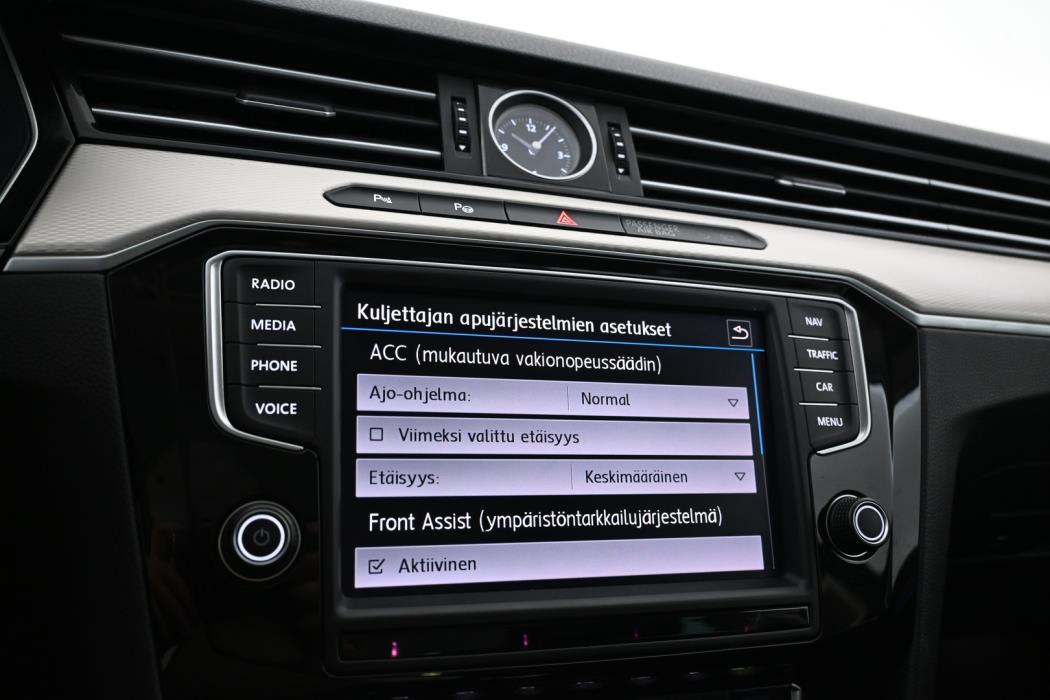 VOLKSWAGEN Passat 2017