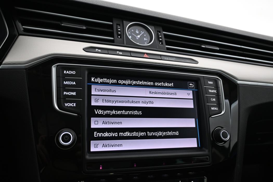 VOLKSWAGEN Passat 2017