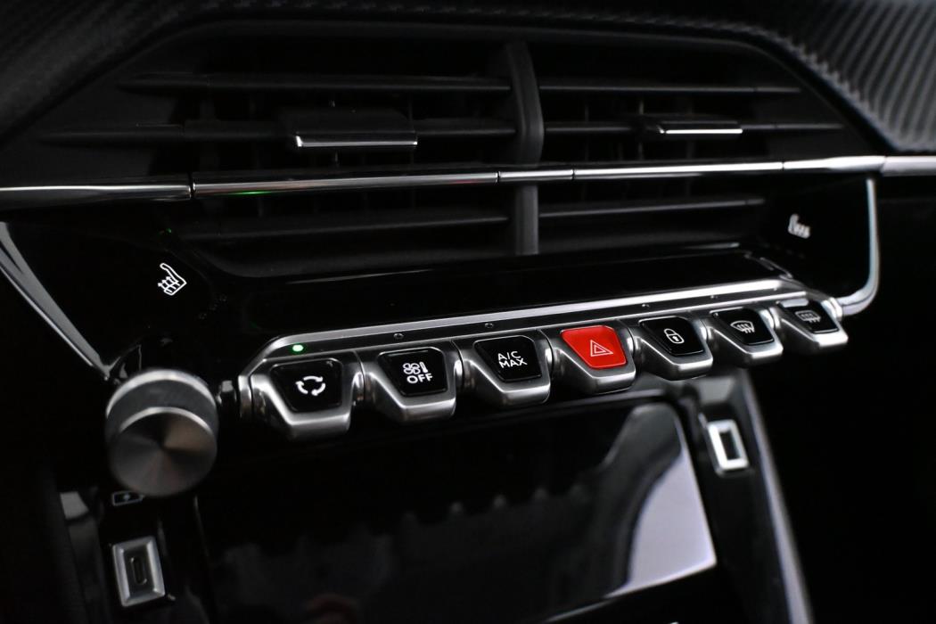 PEUGEOT 2008 2021
