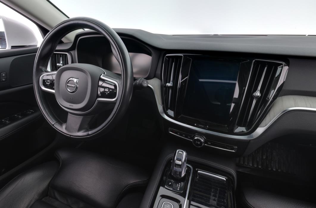 VOLVO V60 2019