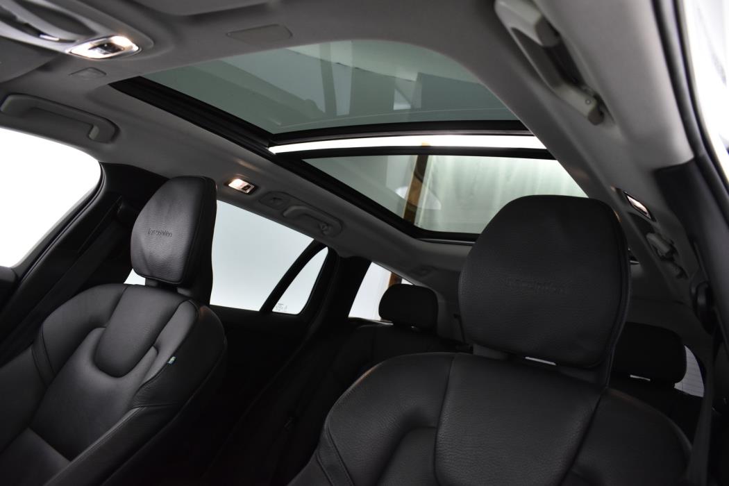 VOLVO V60 2019