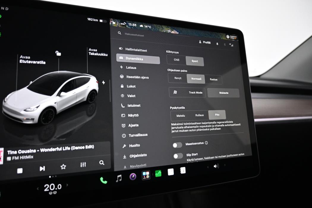 TESLA Model Y 2023