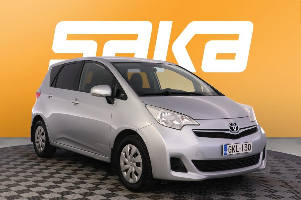 TOYOTA Verso-S 2012