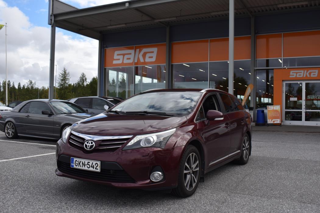TOYOTA Avensis 2012