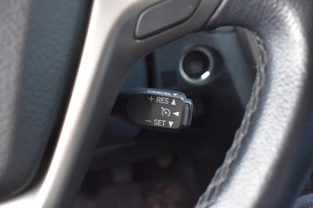 TOYOTA Avensis 2012