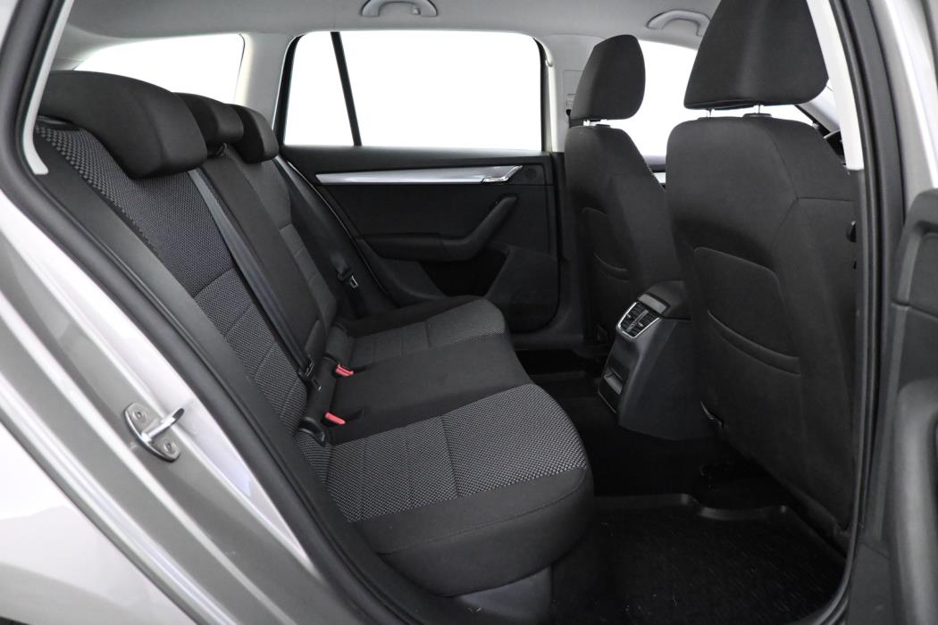 SKODA Octavia 2014