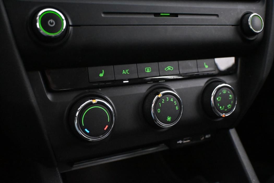 SKODA Octavia 2014