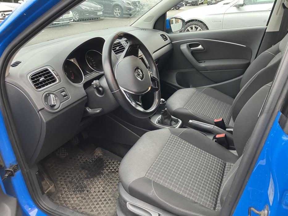 VOLKSWAGEN Polo 2014