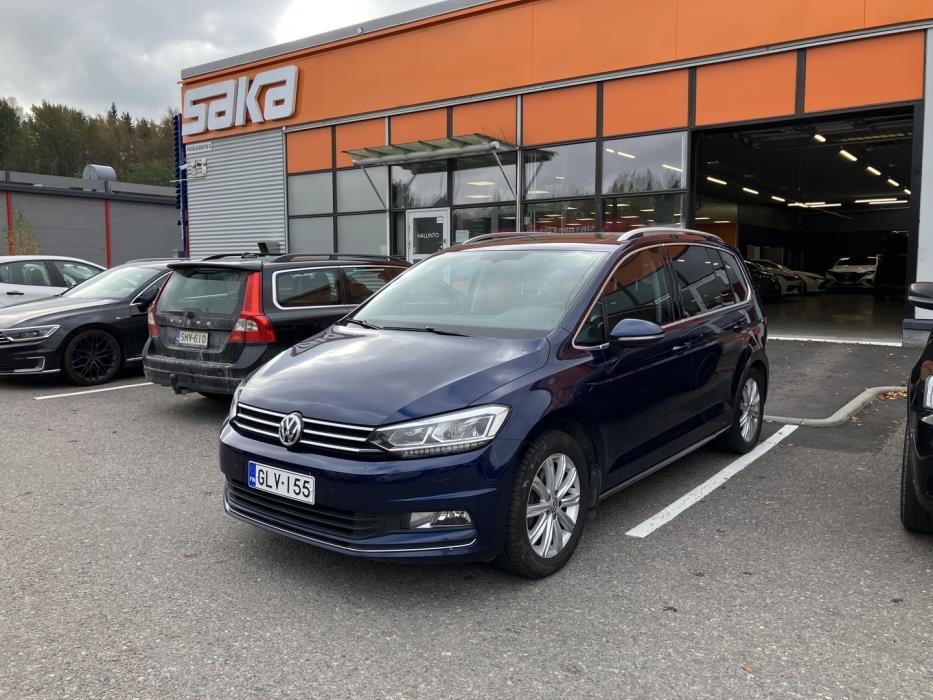 VOLKSWAGEN Touran 2016