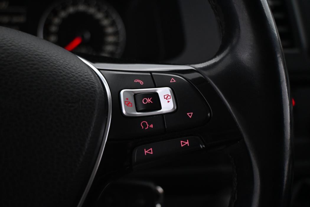 VOLKSWAGEN Transporter 2017