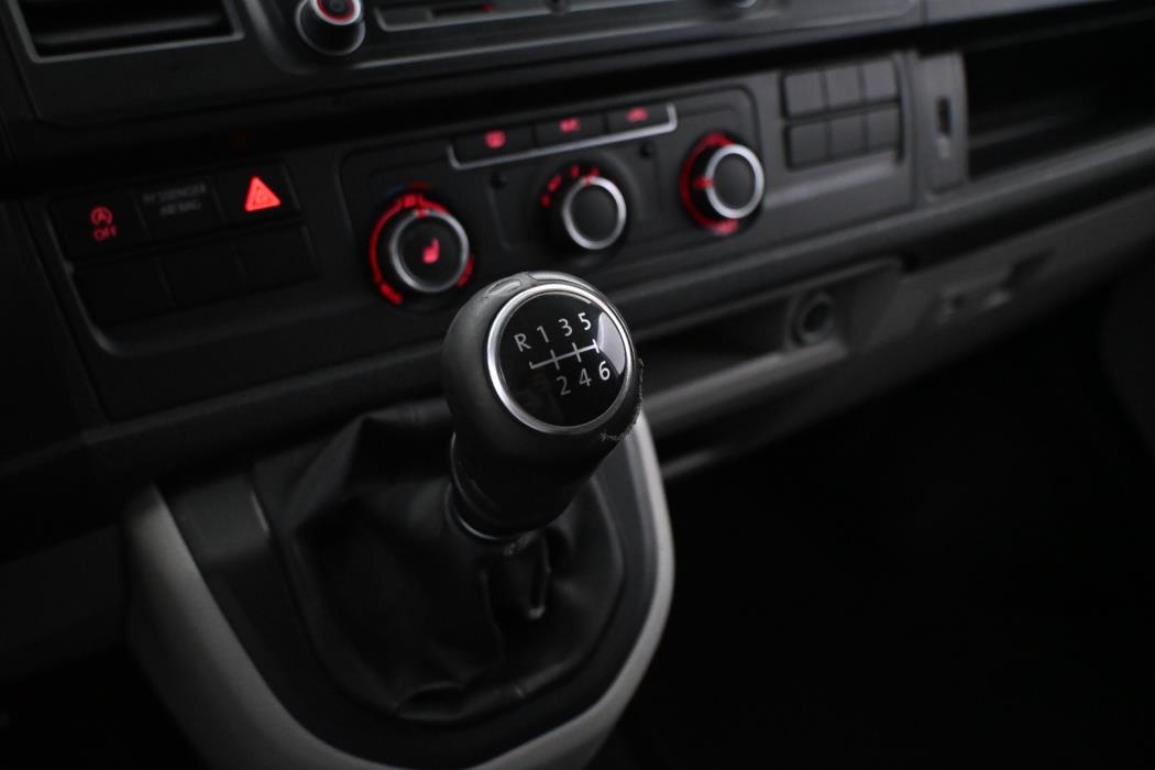 VOLKSWAGEN Transporter 2017