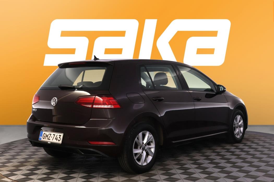 VOLKSWAGEN Golf 2018