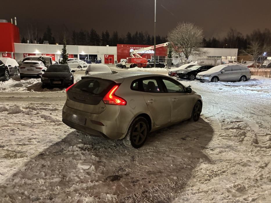 VOLVO V40 2019