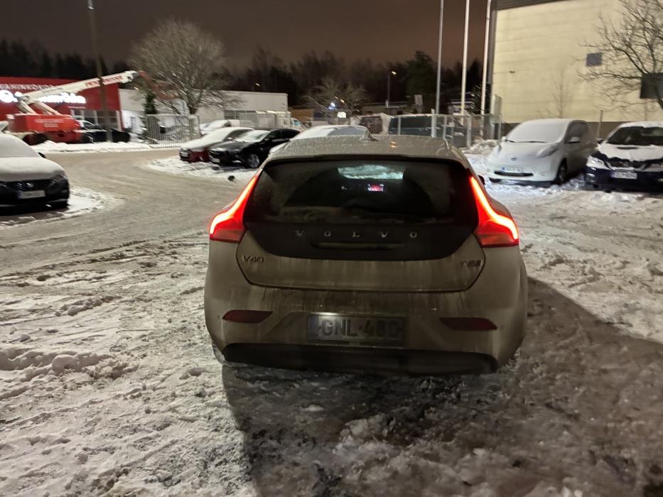 VOLVO V40 2019