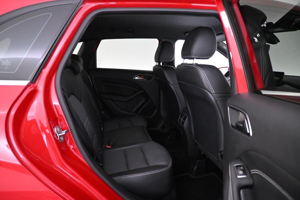 MERCEDES-BENZ B 2018