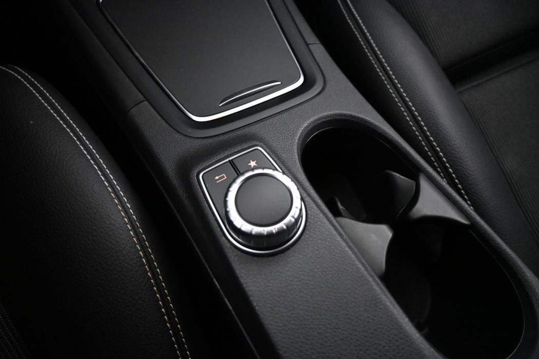 MERCEDES-BENZ B 2018