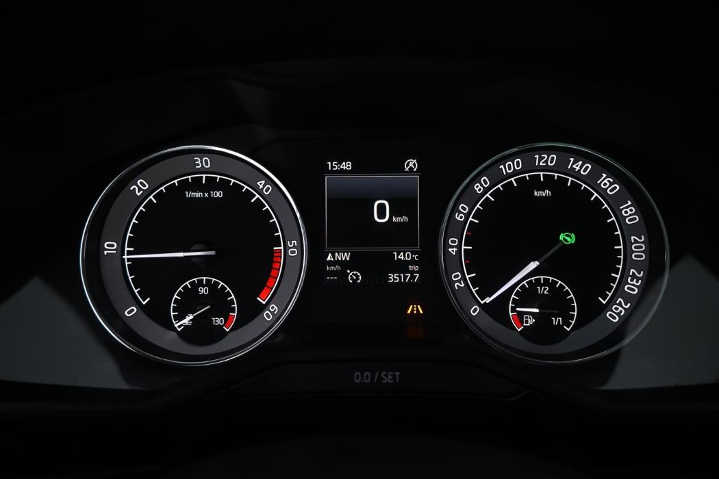 SKODA Superb 2016