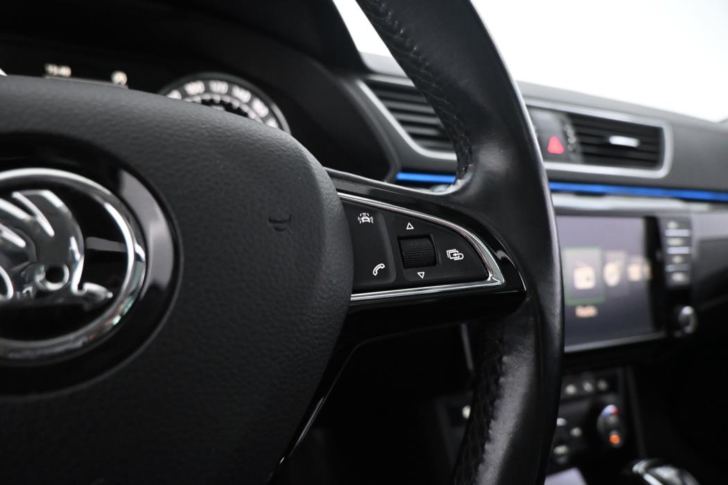 SKODA Superb 2016