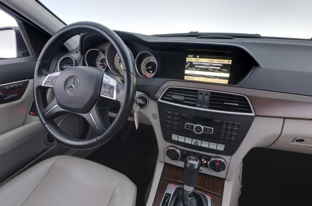 MERCEDES-BENZ C 2012