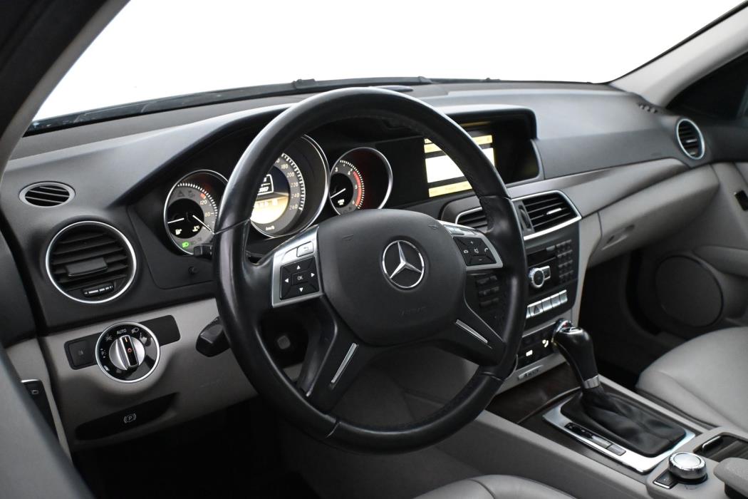 MERCEDES-BENZ C 2012
