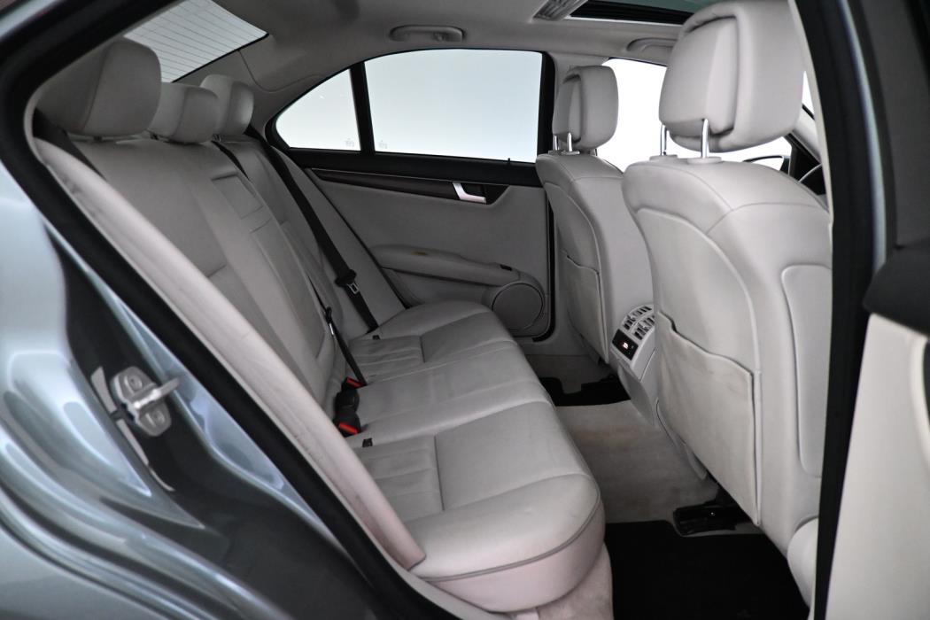 MERCEDES-BENZ C 2012
