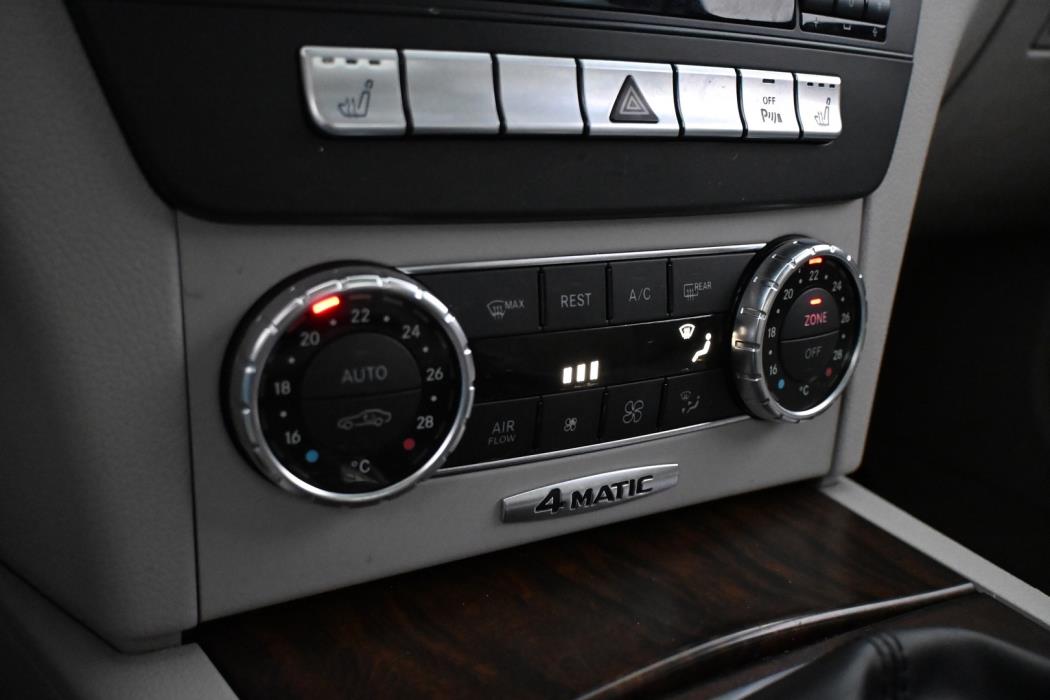 MERCEDES-BENZ C 2012