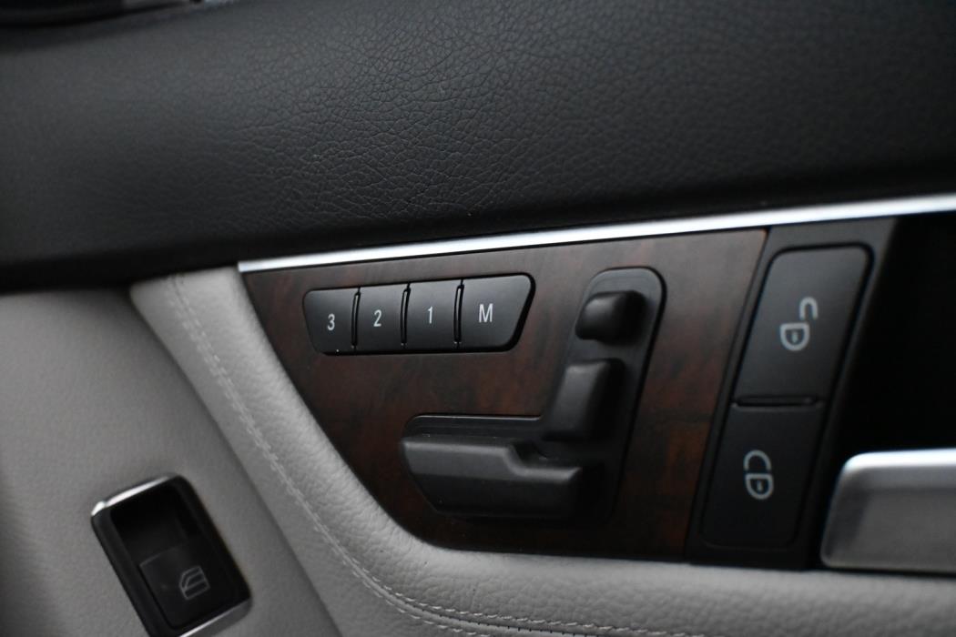 MERCEDES-BENZ C 2012