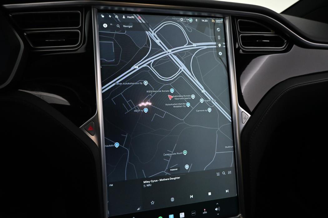 TESLA Model X 2017