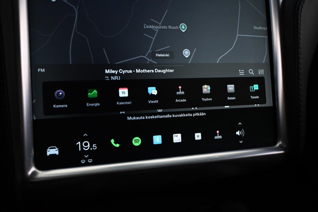 TESLA Model X 2017