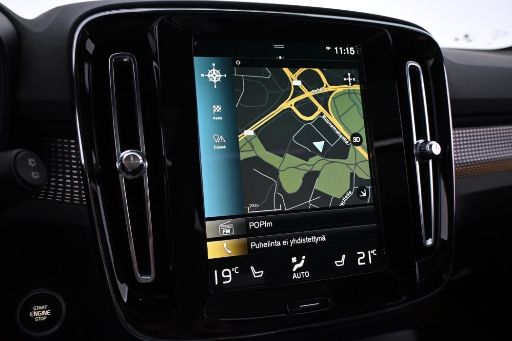 VOLVO XC40 2021