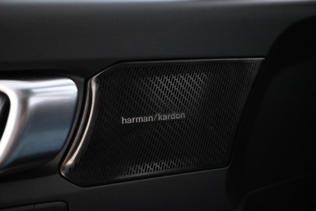 VOLVO XC40 2021