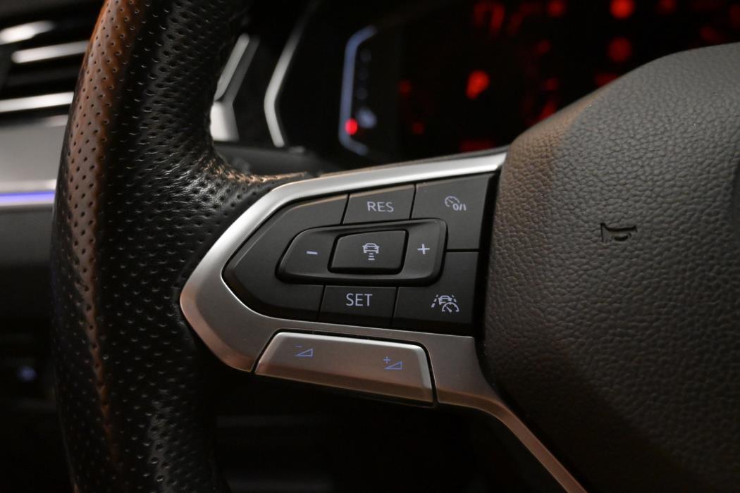 VOLKSWAGEN Passat 2020