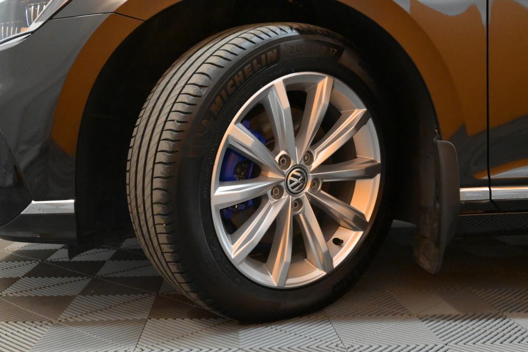 VOLKSWAGEN Passat 2020