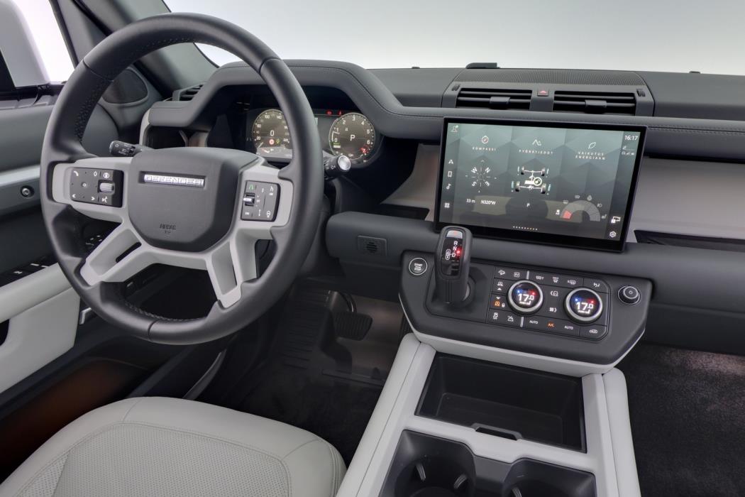LAND ROVER Defender 2025