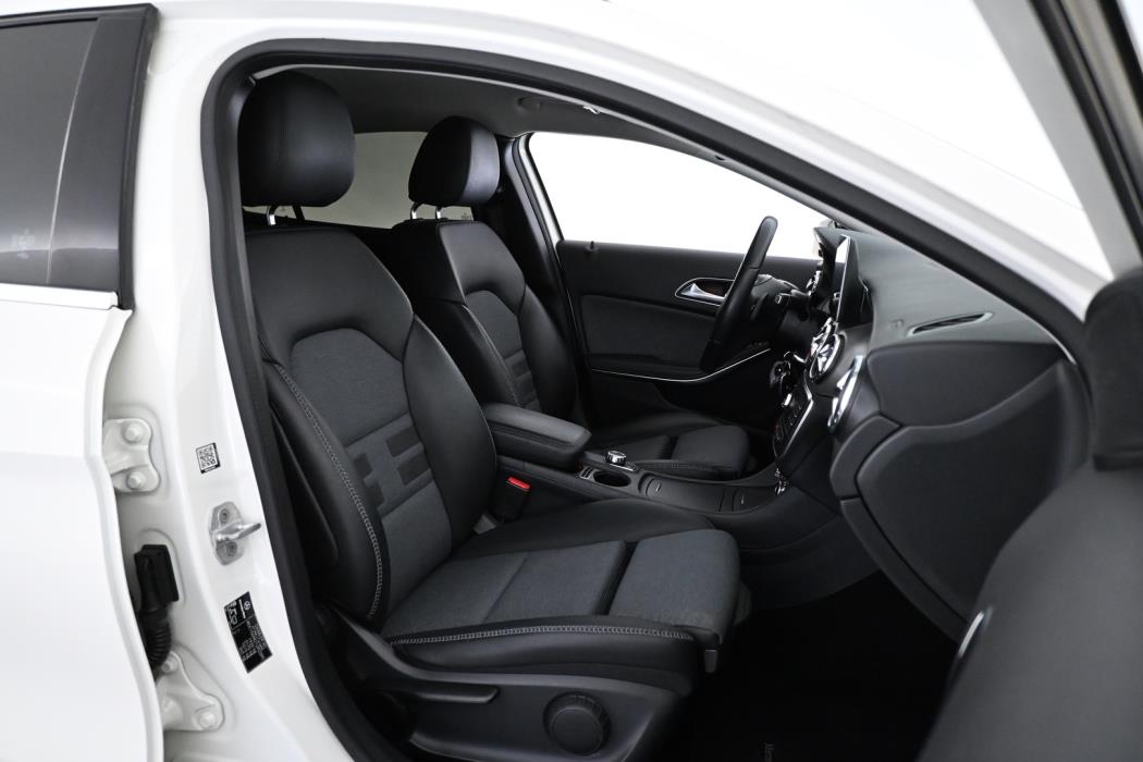 MERCEDES-BENZ GLA 2017