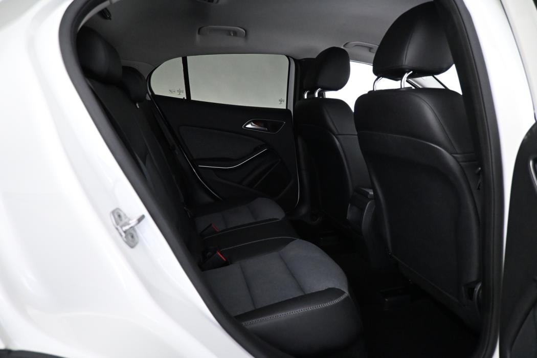 MERCEDES-BENZ GLA 2017