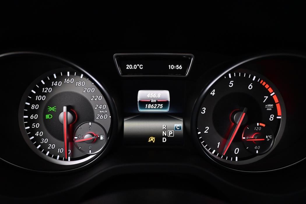 MERCEDES-BENZ GLA 2017