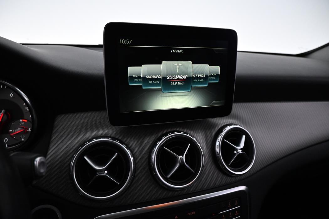 MERCEDES-BENZ GLA 2017