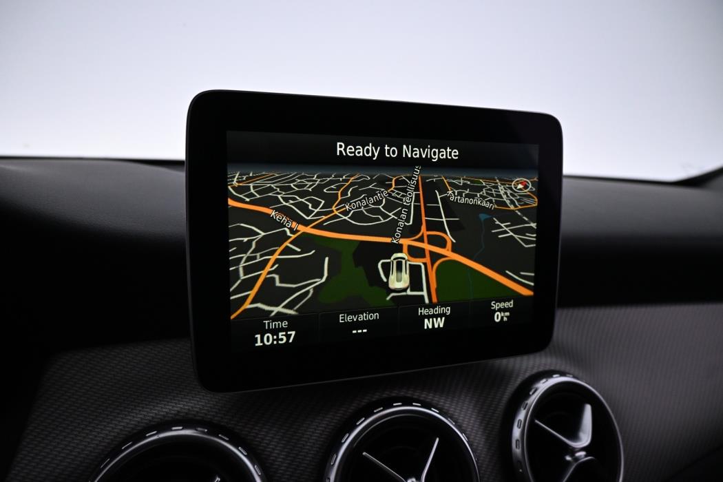 MERCEDES-BENZ GLA 2017