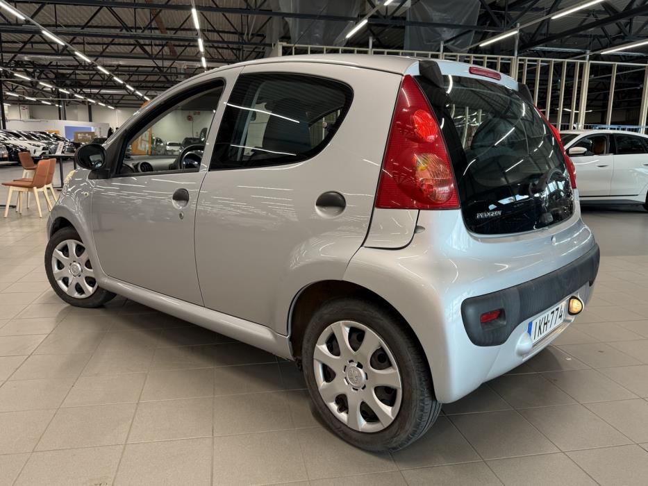 PEUGEOT 107 2012