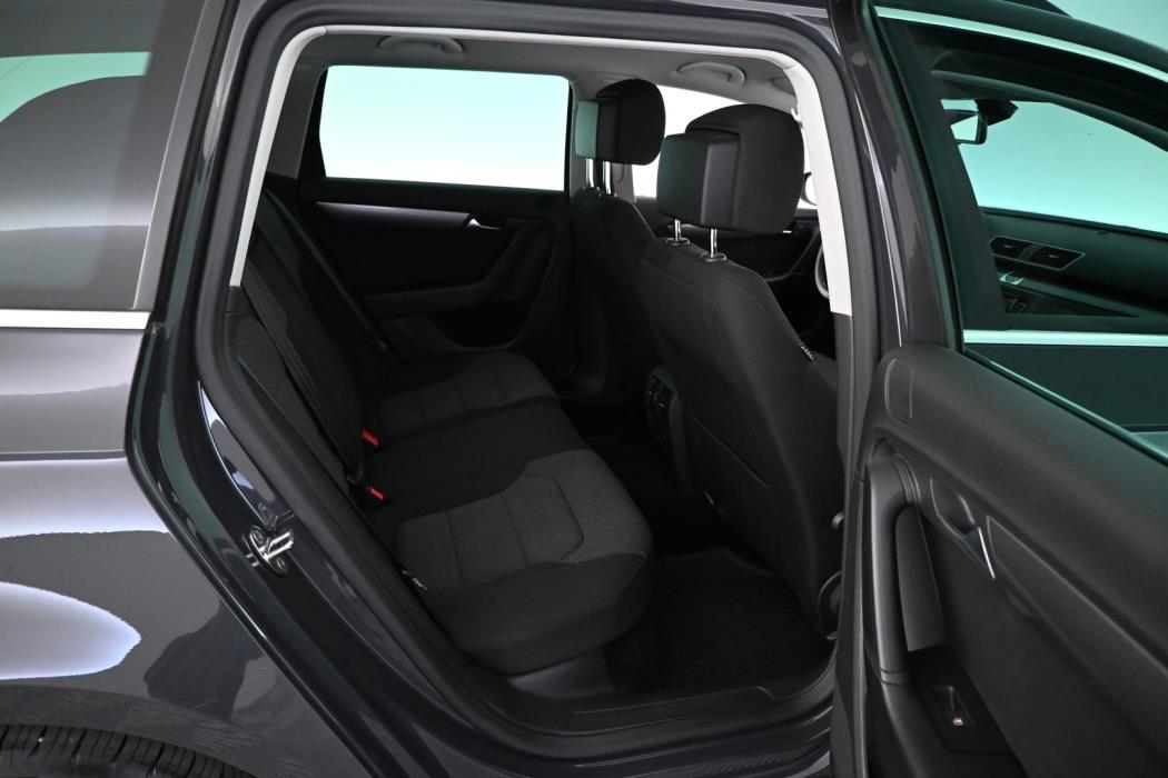 VOLKSWAGEN Passat 2014