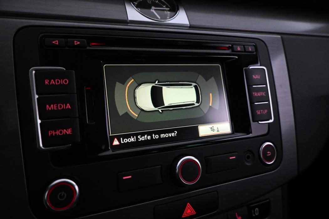 VOLKSWAGEN Passat 2014